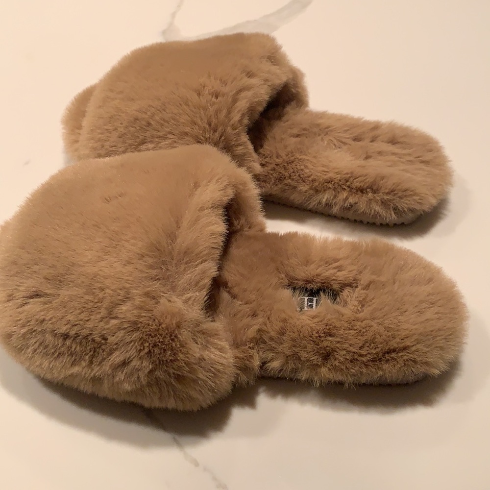Slippers - Picture 2 of 2